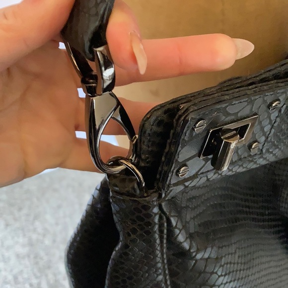 Y2K Black Snake Tote XL - Picture 9 of 16